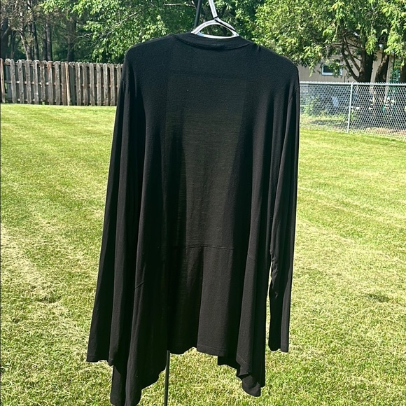 Cable & Gauge Black Cardigan Sweater Button Down Front Women's 1XL EUC - Picture 8 of 9